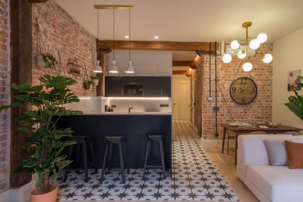 Rustic Bilbao Apartment Exterior photo